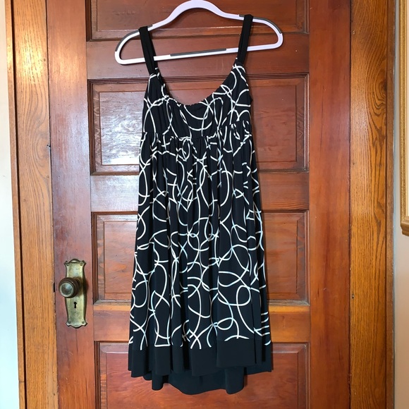 Black and White Dress Size 8 - Picture 2 of 4